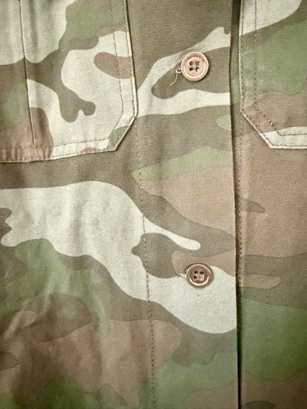 Etched Edgy Studded Camo Shacket 分 Military Chic Embellished Army Jacket - Picture 2 of 6